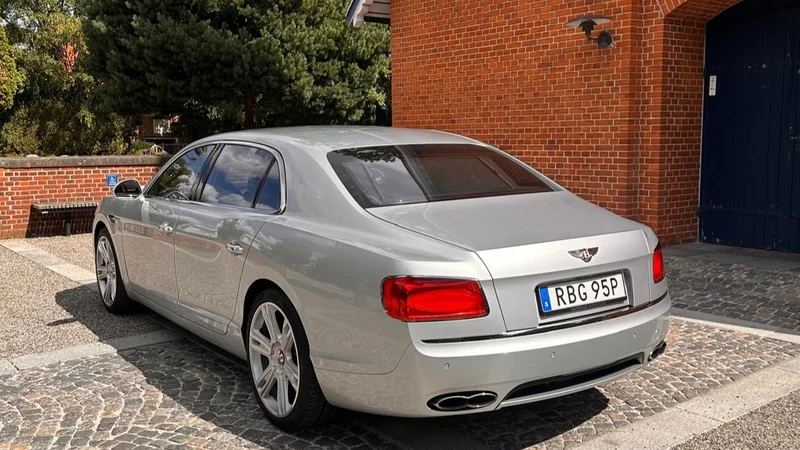2015 Bentley Flying Spur in København 10