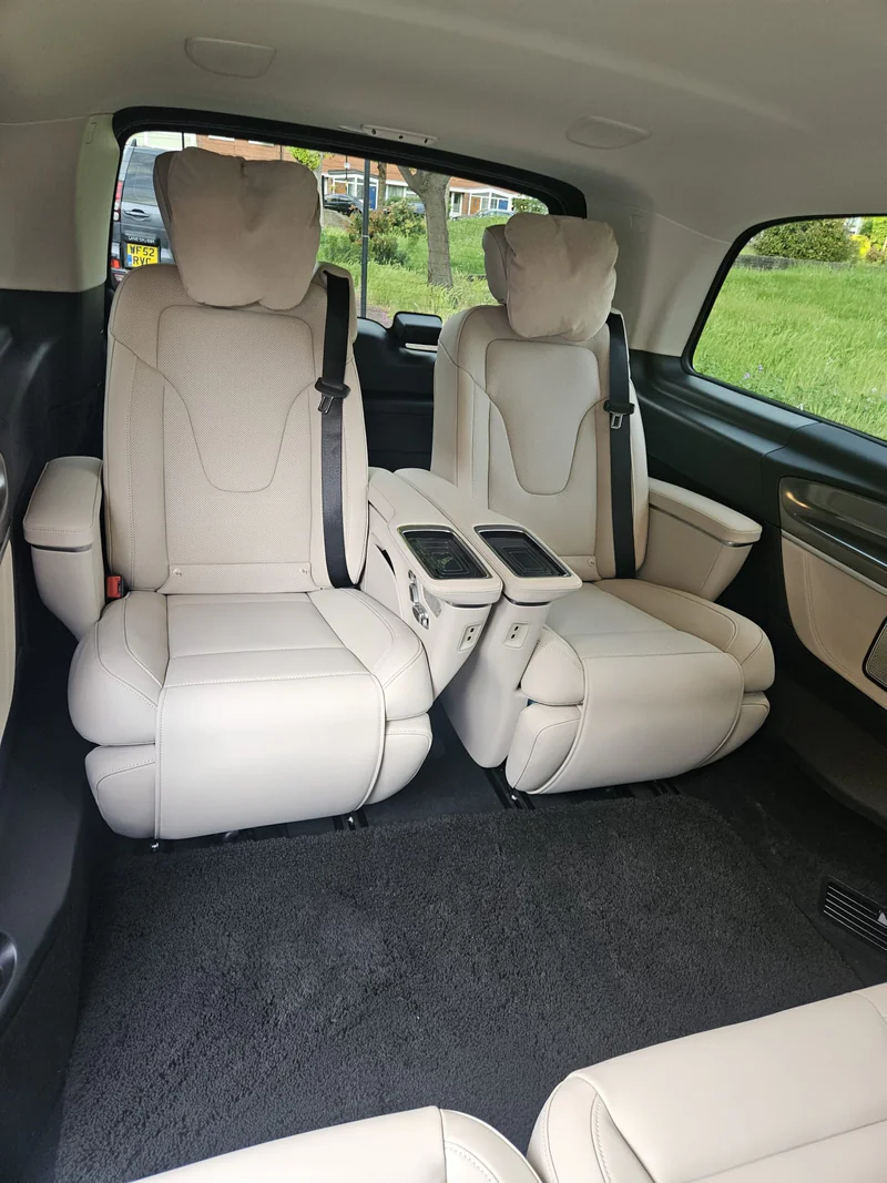 2025 Mercedes-Benz V300 Exclusive