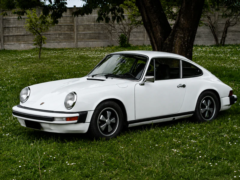1975 Porsche 911 S in Seregno 3