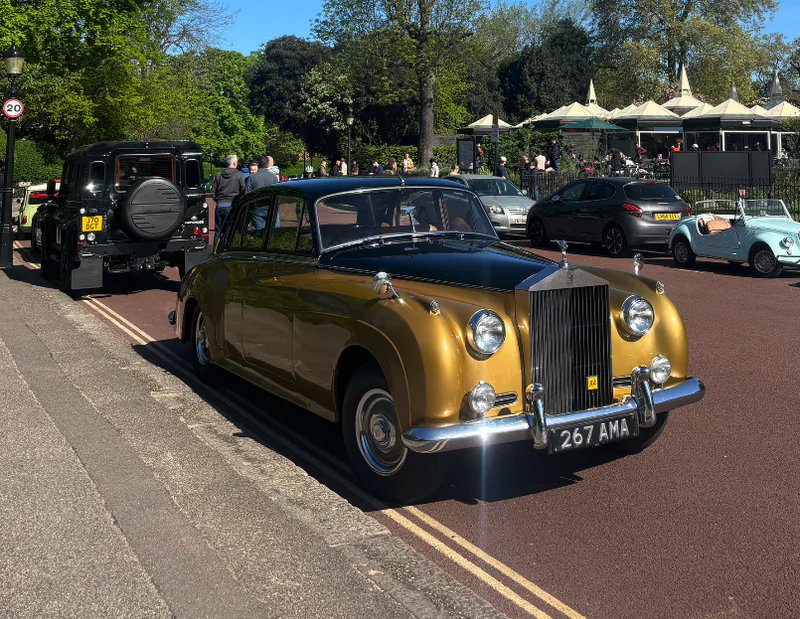 1957 Rolls-Royce Silver Cloud in London 2