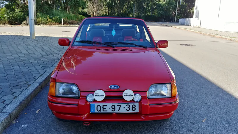 1988 Ford Escort Cabriolet in Vila Nova De Gaia