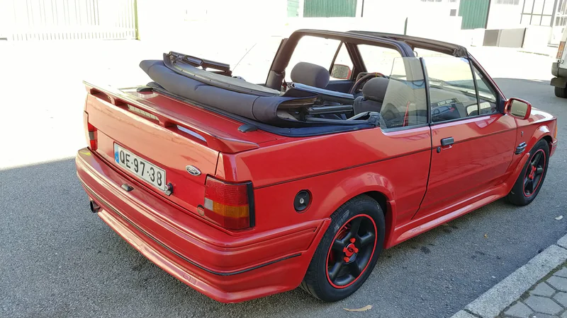 1988 Ford Escort Cabriolet in Vila Nova De Gaia 2