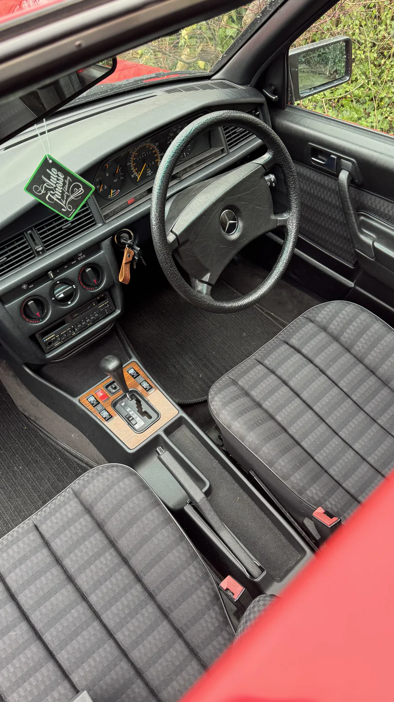 1989 Mercedes-Benz 190e in Newcastle Upon Tyne 9