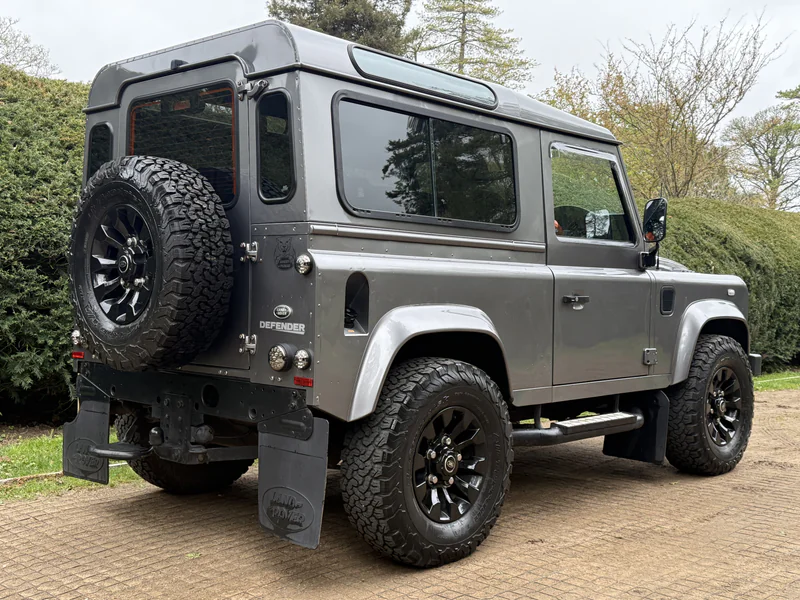 2007 Land Rover Defender 90 in Cheltenham 1
