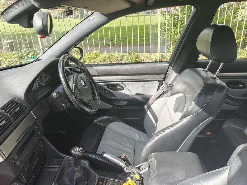 2000 BMW M5 in London 8