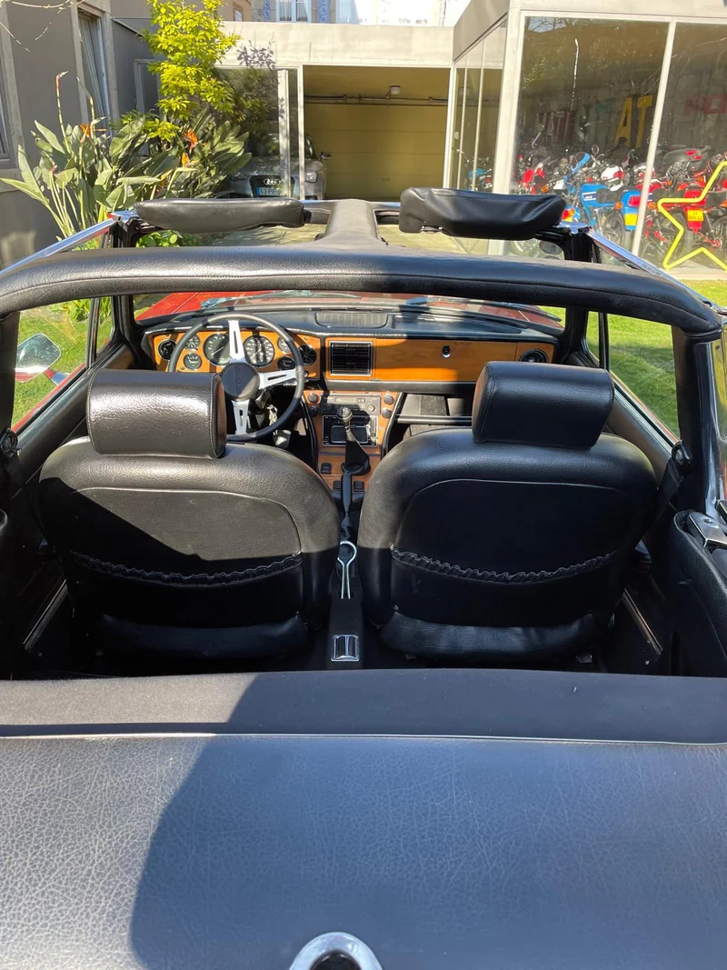 1974 Triumph Stag in Matosinhos 10