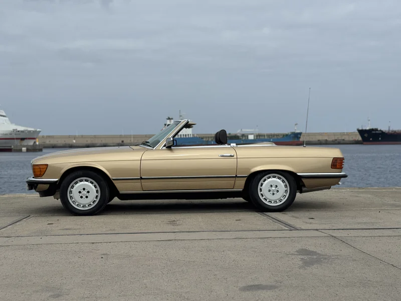 1984 Mercedes-Benz Sl R107 in Las Palmas De Gran Canaria 2