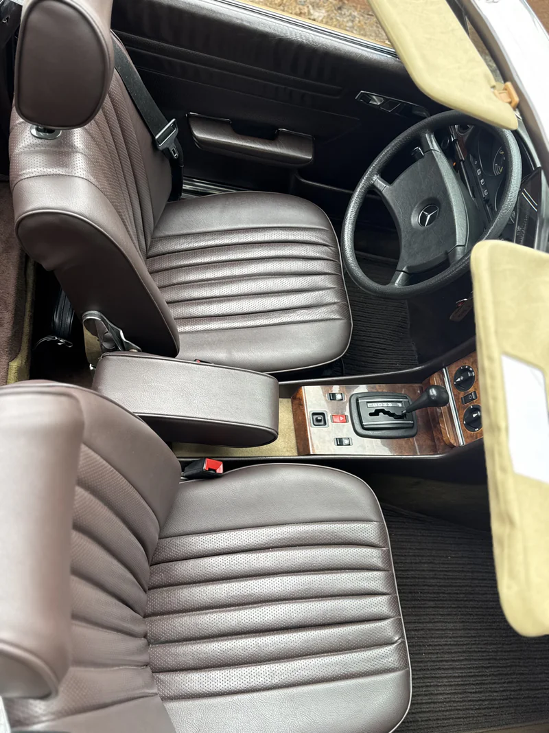 1984 Mercedes-Benz Sl R107 in Las Palmas De Gran Canaria 3
