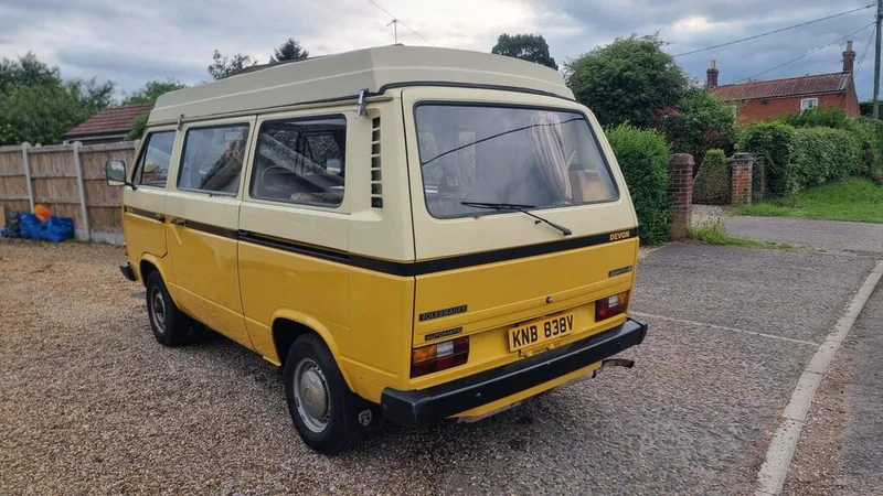 1980 Volkswagen T25 Devon Moonraker in London 9