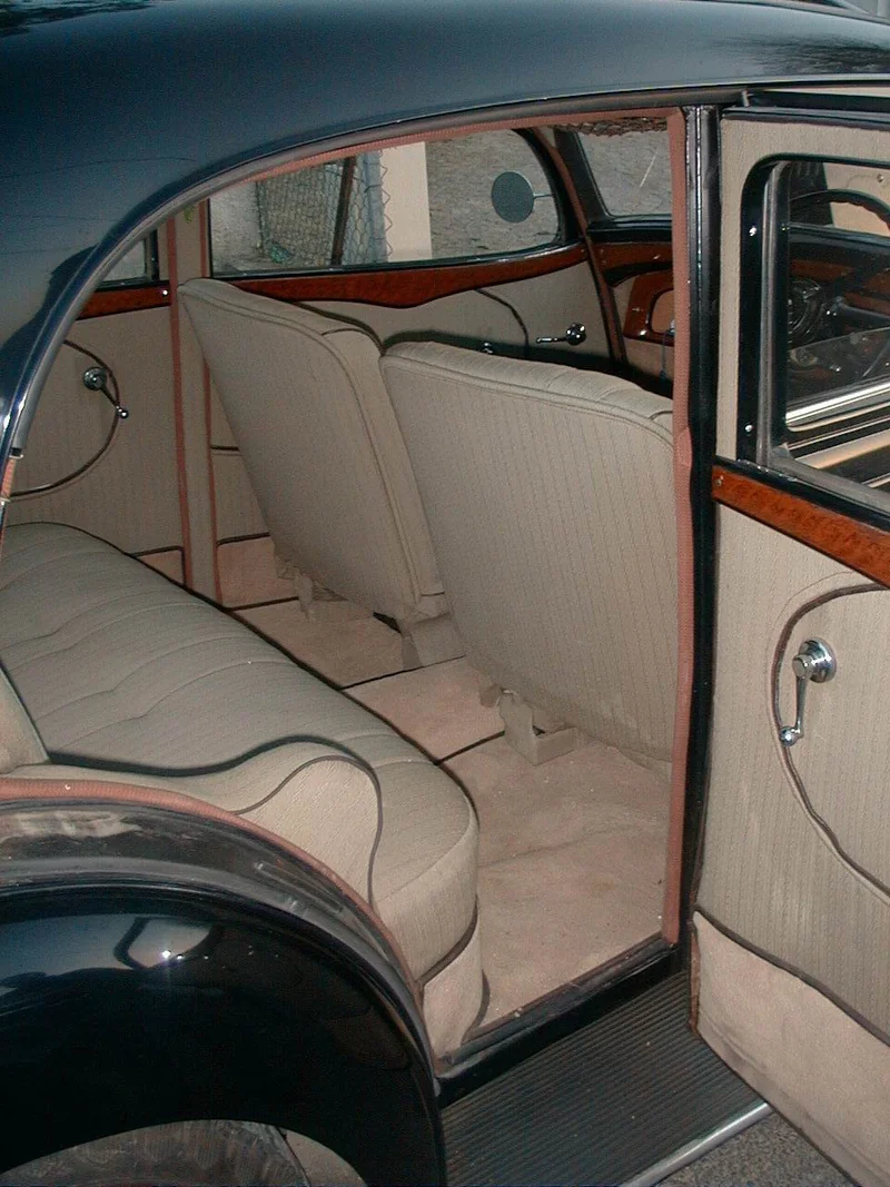 1936 Hotchkiss 680 Cabourg in Abrigada 4