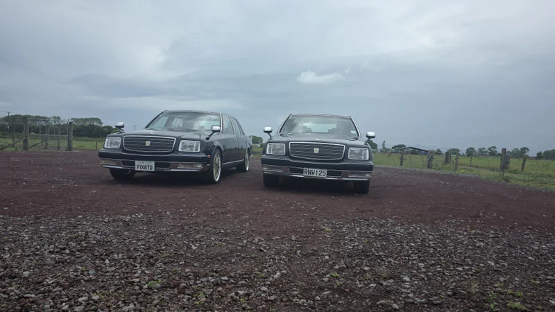2003 Toyota Century in Thames 2