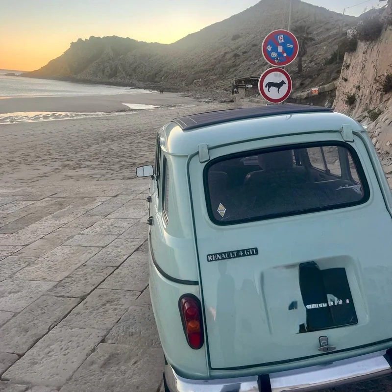 1988 Renault 4 in Lisbon 4