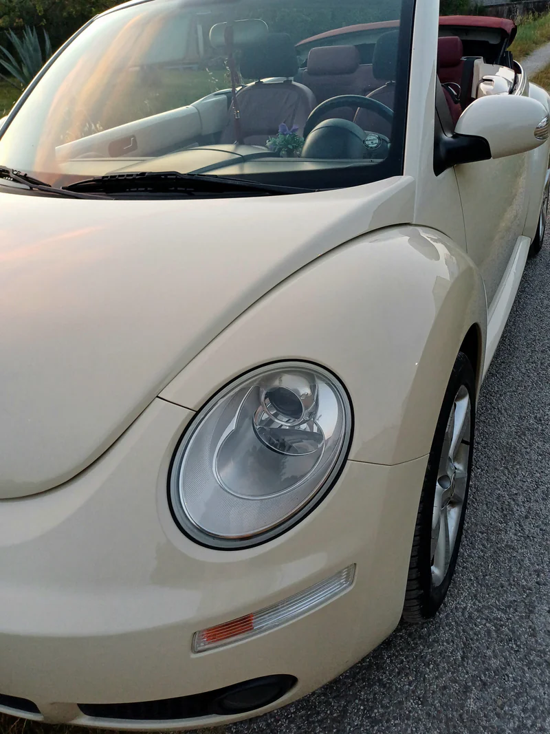 2009 Volkswagen New Beetle Red Limited Edition