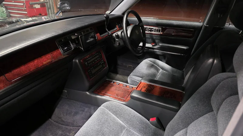 1999 Toyota Century in Thames 4