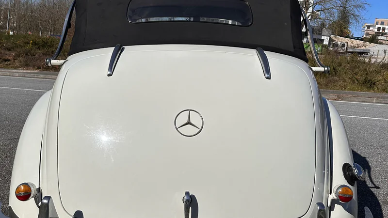 1950 Mercedes-Benz 170S in Vila Boa de Quires 5