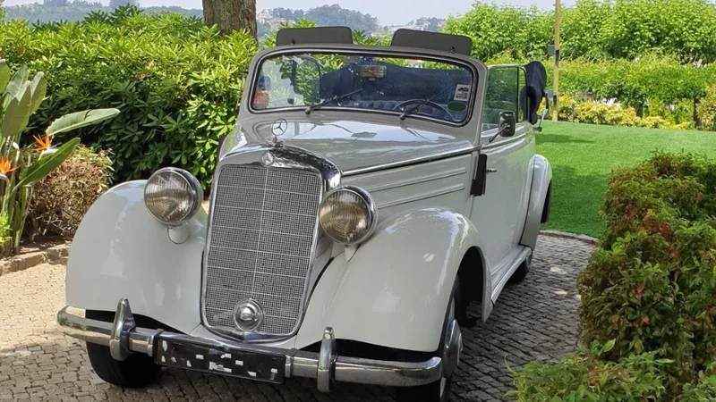 1950 Mercedes-Benz 170S in Vila Boa de Quires 2