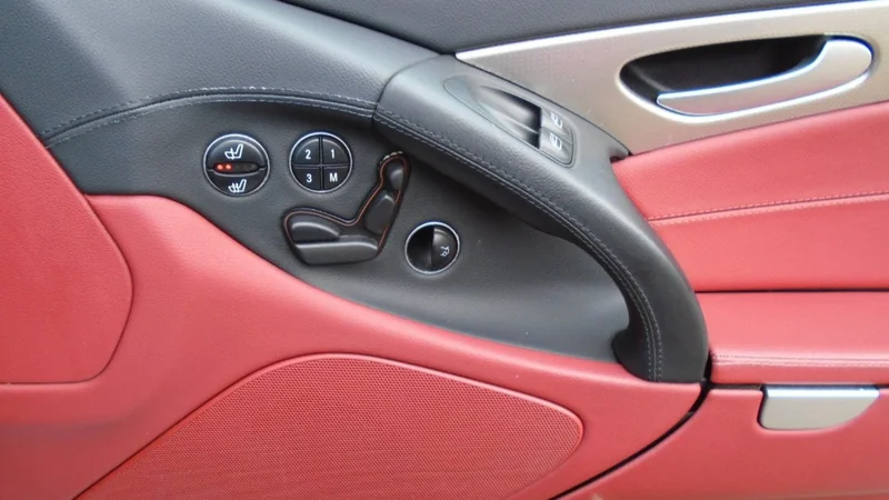 2006 Mercedes-Benz SL 350 in Wigston 11