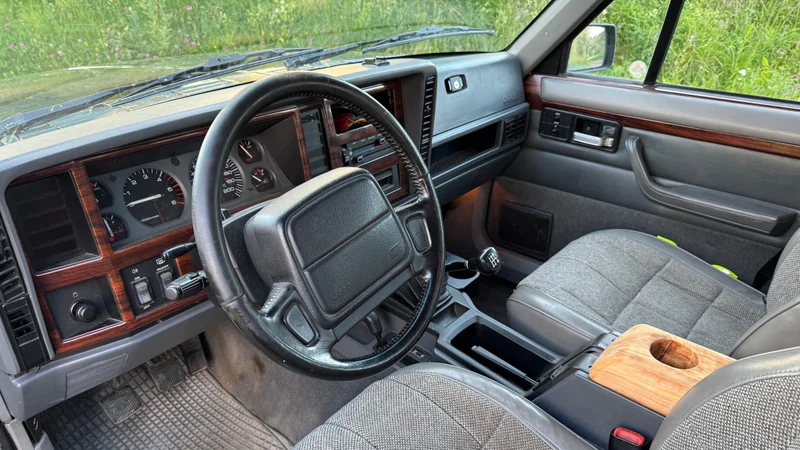 1996 Jeep Cherokee in Melbu 2