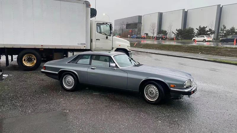 1987 Jaguar XJS V12 in Richmond 9