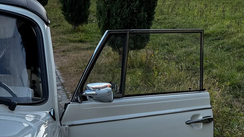 1975 Volkswagen Maggiolino Cabrio in Lecco 8