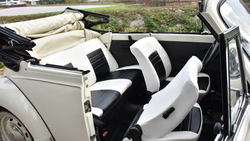 1975 Volkswagen Maggiolino Cabrio in Lecco 2