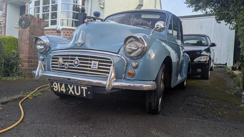 1961 Morris Minor 1000 in Abergavenny 2