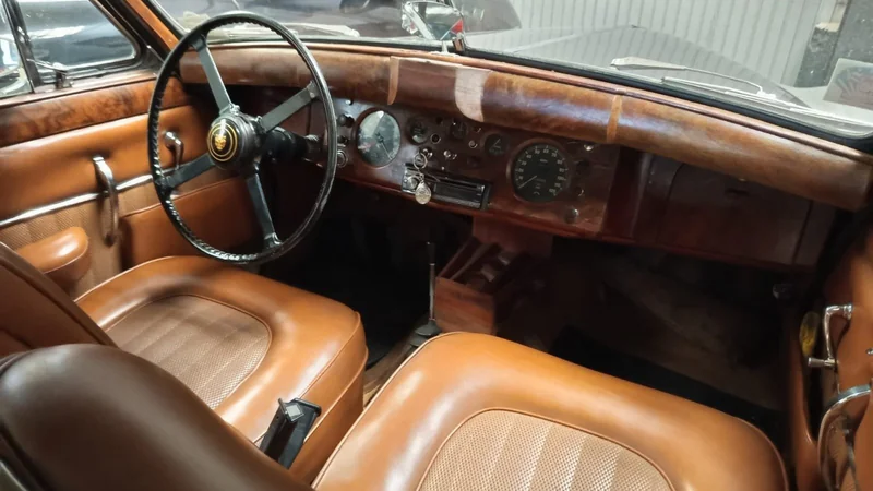 1956 Jaguar MK VI in Lugo 3