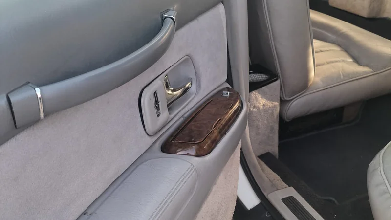 1995 Lincoln twon car in Lugo 6