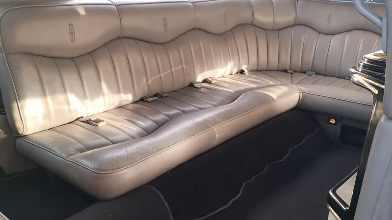 1995 Lincoln twon car in Lugo 3