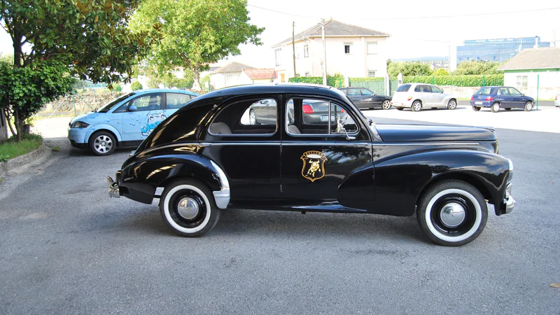1952 Peugeot 203 in Lugo 7