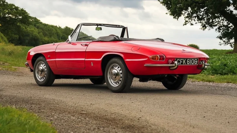1969 Alfa Romeo 1750 Veloce Spider in Nottingham 3