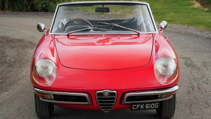 1969 Alfa Romeo 1750 Veloce Spider in Nottingham 2