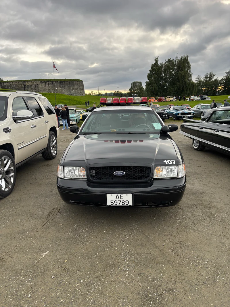 1999 Ford Crown Victoria in Trondheim 5