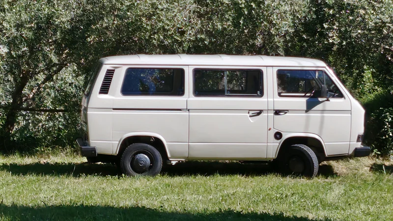 1983 Volkswagen T3 Pulmino 9 Posti in Verona 2