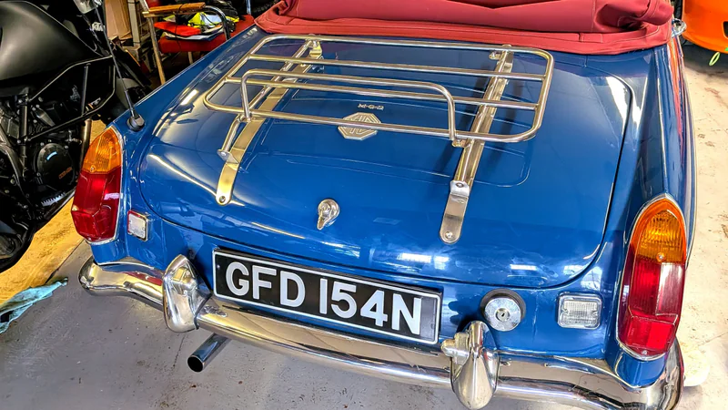 1974 MG Mgb Roadster Cab in London 6