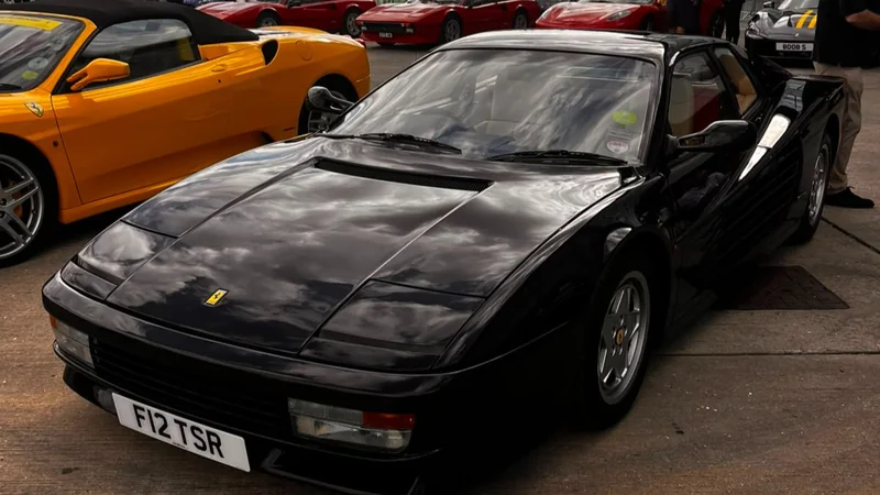 1990 Ferrari Testarossa in London 8