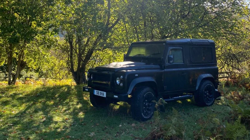 2011 Land Rover Defender 90 in London 3