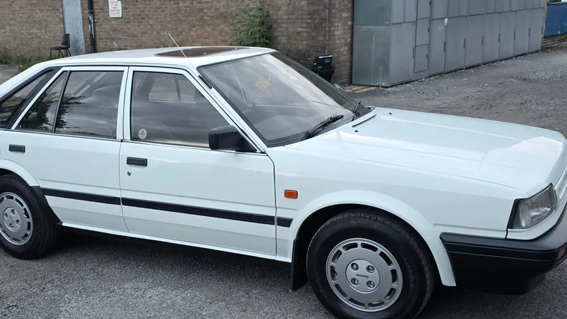 1990 Nissan 1.6 in Stockport 7