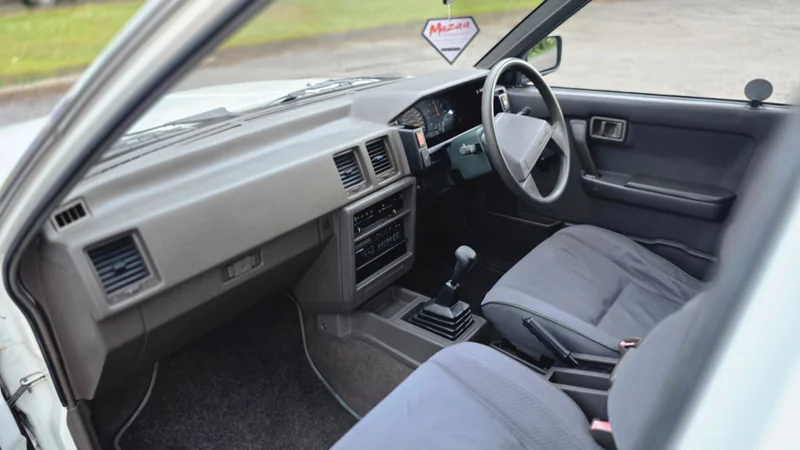 1990 Nissan 1.6 in Stockport 3