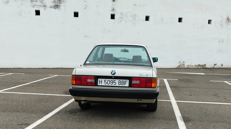 1990 BMW 320i in León 4
