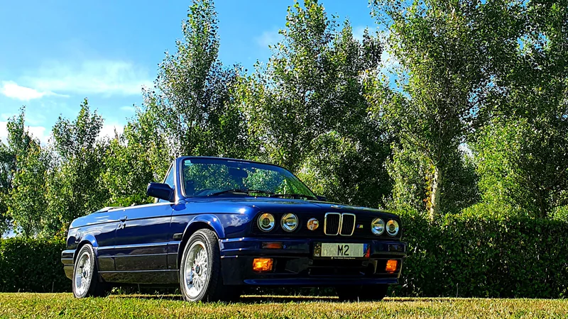 1992 BMW 325i Convertible in Auckland 5