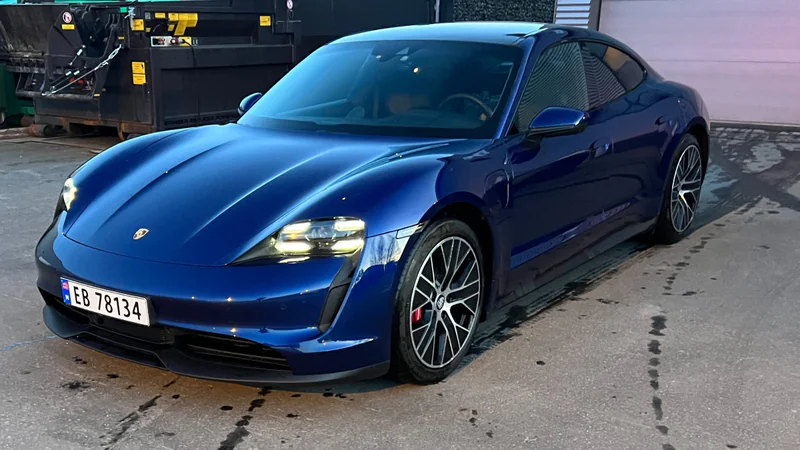 2021 Porsche Taycan 4s Perfomance Plus in Skoppum 6