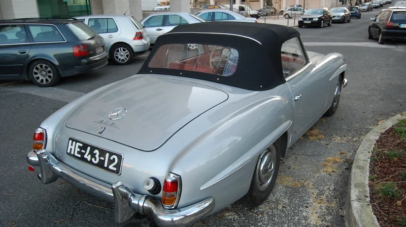 1959 Mercedes-Benz 190SL in Lisboa 2