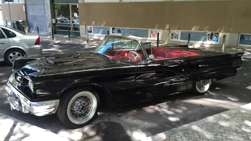 1960 Ford Thunderbird in Lisboa 2