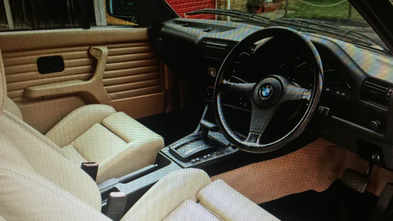 1991 BMW 320i Convertible in Reigate 2
