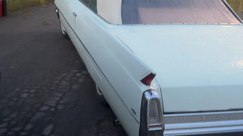 1964 Cadillac DeVille Cabriolet in Örbyhus 3