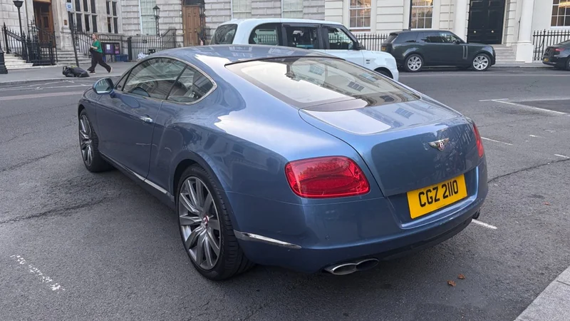2013 Bentley Continental GT in London 2