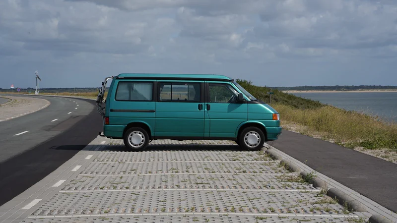 1995 Volkswagen T4 in Rotterdam 2