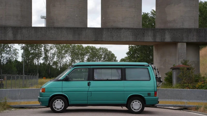 1995 Volkswagen T4 in Rotterdam 7