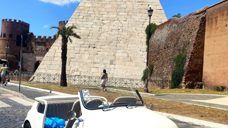 1970 Fiat 500 in Rome 7